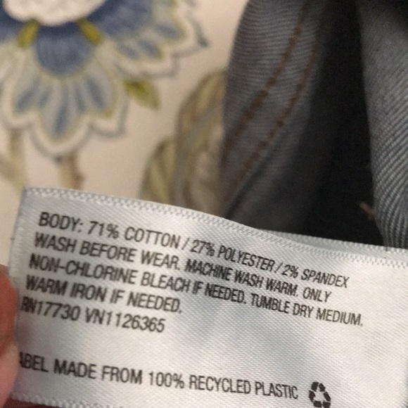 Like new Universal thread jeans 👖 Mid rise size 14 - Picture 9 of 9